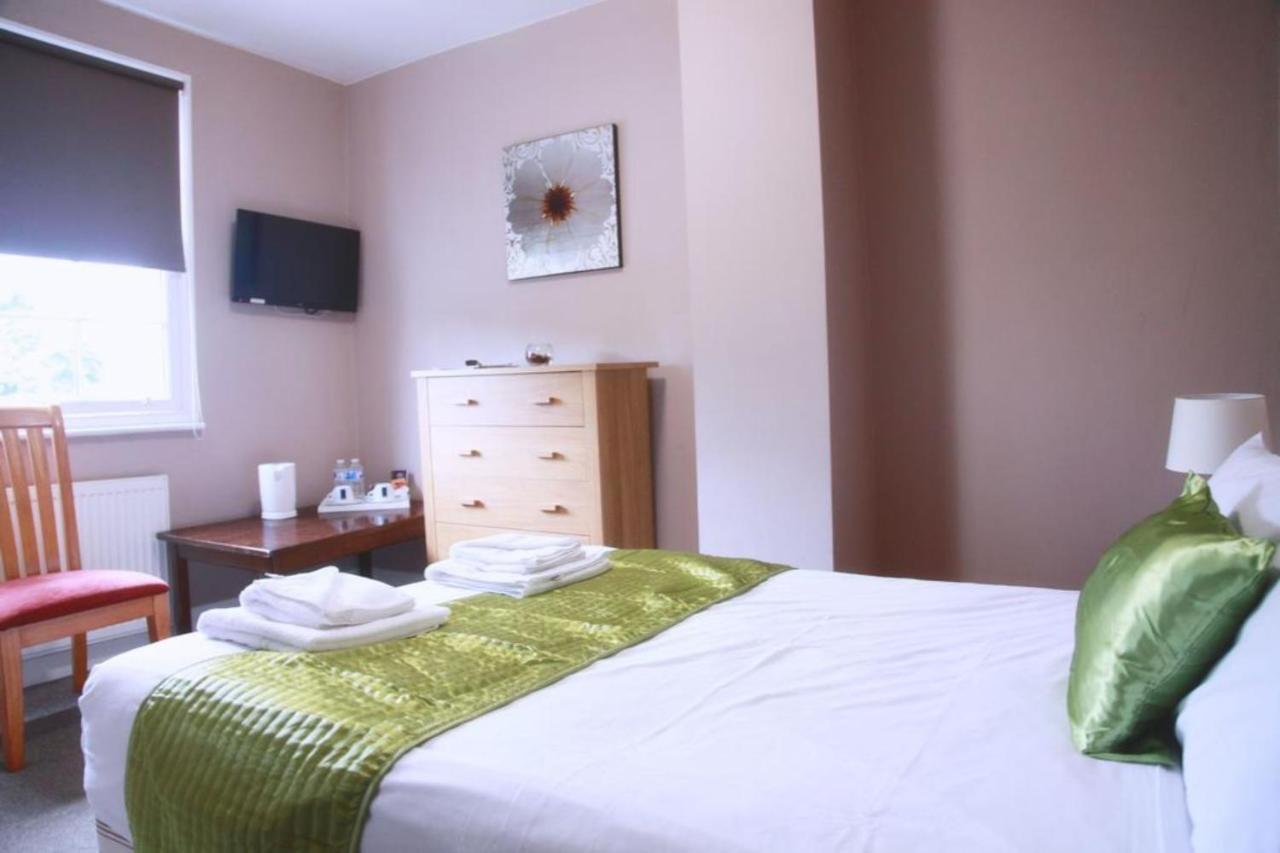 Hampton Court Hotel 东莫尔西 外观 照片