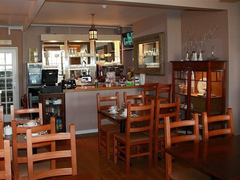 Hampton Court Hotel 东莫尔西 外观 照片